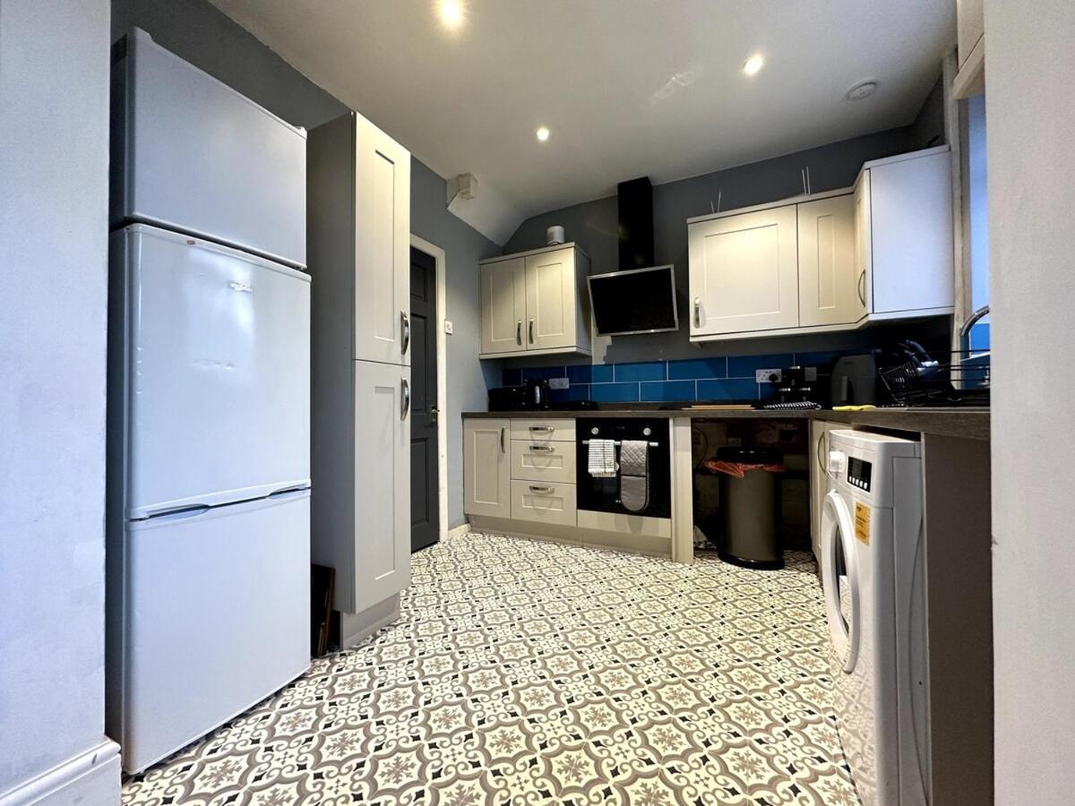 3Bed - Wigan - 8Guests - Driveway - Easycentralaccess Exterior foto